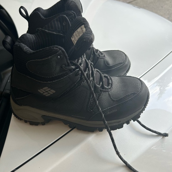 Hiking boots Columbia size 8.5 men lots of life left - Picture 4 of 4